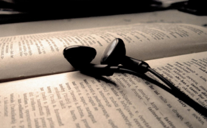 Kitap okurken müzik dinler misiniz?