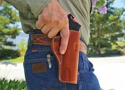 Polisin Sivil Hayatta Silahı Gözükse Sorun Olur mu?