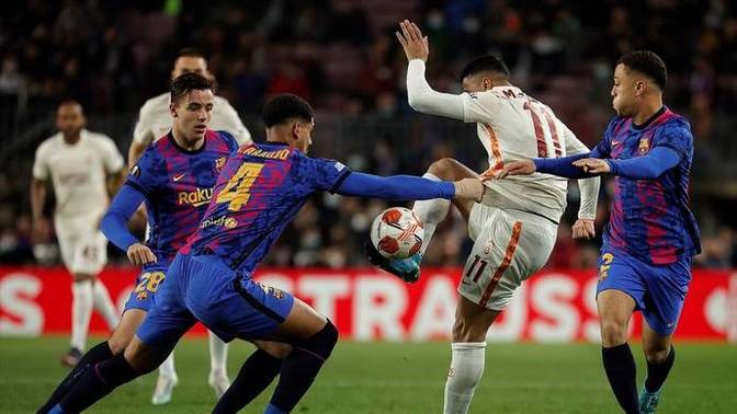 UEFA Avrupa Ligi'nde Galatasaray, deplasmanda Barcelona ile 0-0 berabere kaldı! Sizce Galatasaray İstanbul'da turu geçebilir mi?