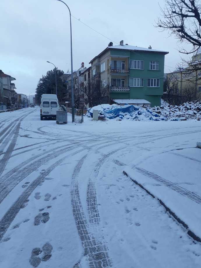 Beklenen kar yağışı sizce geldi mi, yaşadığınız şehirde kar durumu nasıl?