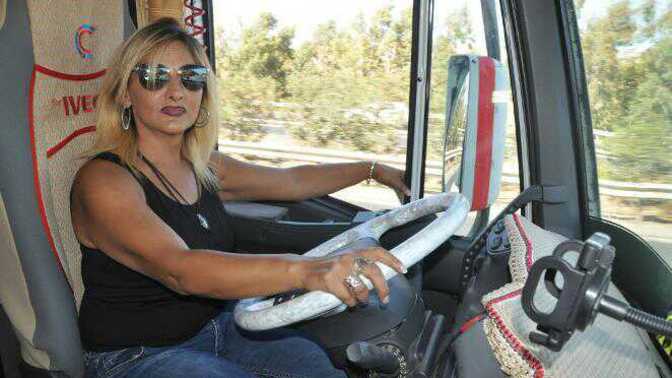 Kadınlar tır şoförlüğü yapabilir mi?