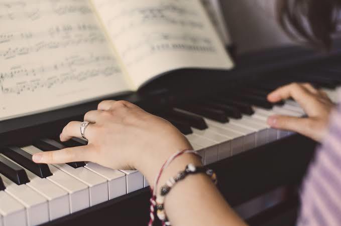 Çalmak istediğiniz ya da çalabildiğiniz bir müzik aleti var mı?