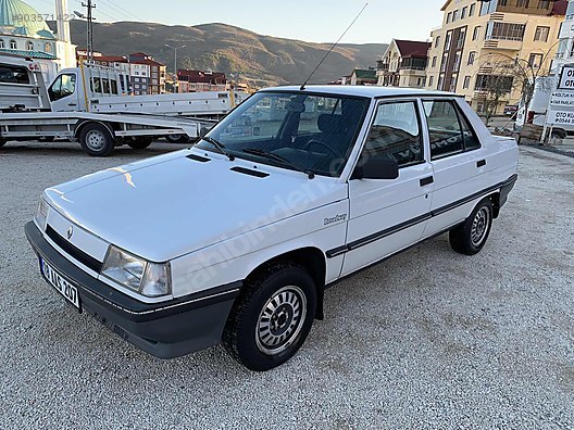 Orta kasa Renault 9 Broadway