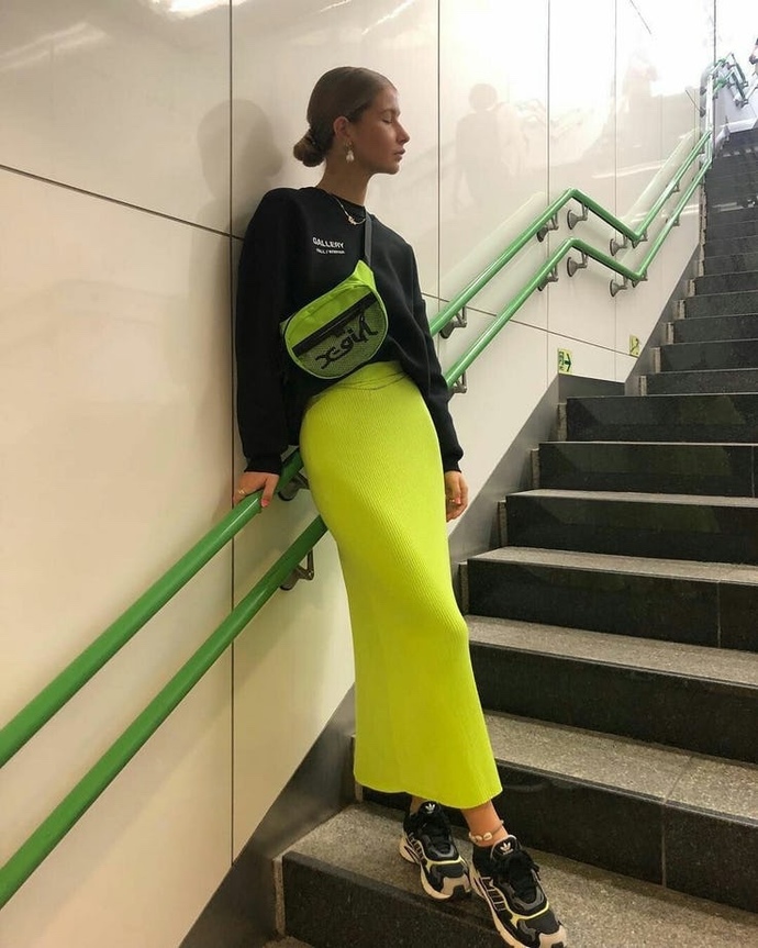 Yeni sezonda trend neon, renkleri doğru kombin yapabiliyor musunuz?