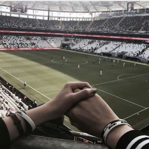 Sevdiğiniz için onun tuttuğu takımın formasını giyer miydiniz?