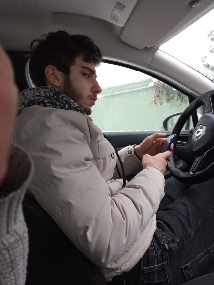 An itibariyle yanınızda kim var?