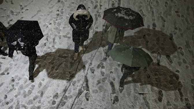 İstanbul'da kartopu kavgası: Altı yaralı, dört gözaltı! İnsanlarımız neden bu kadar gergin ve sinirli?