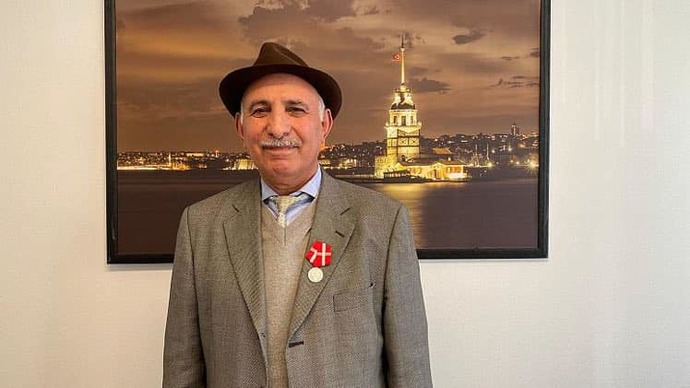 Danimarkada 41 yıl aralıksız çalışan Türk işçisine kraliyet madalyası takıldı. Sizce bizim işçilere de madalya takılmalı mı?