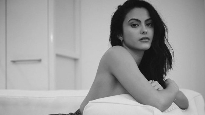 Ünlü oyuncu Camila Mendes'i güzel buluyor musunuz?