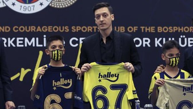 Hangi futbolcunun imzalı formasına sahip olsanız motivasyon seviyeniz uzaya çıkar?