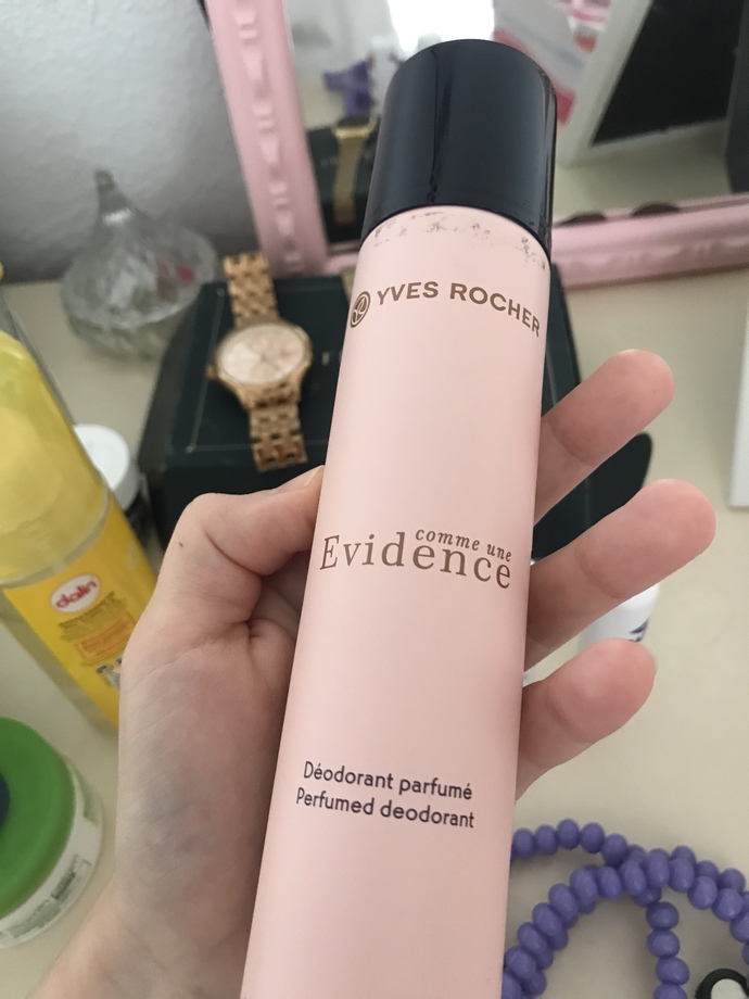 Kıyafete bulaşmayan deodorant öneriniz var mıdır?