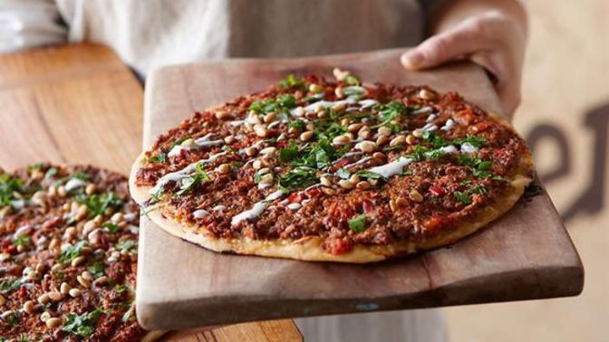 4 lahmacuna 20 tl verdim ama içime oturdu, lahmacun hangi ara bu kadar pahalı oldu?