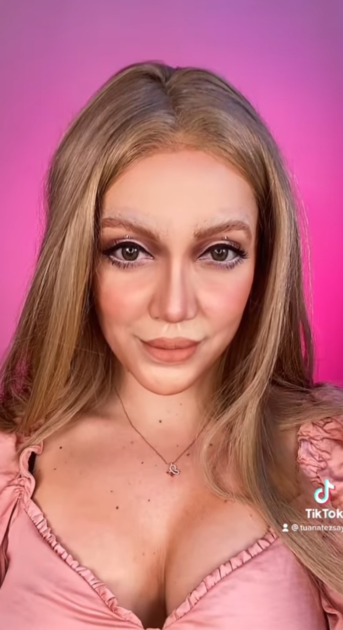 Sosyal medya fenomeni Tuana Tezsay Euphoria-Cassie makyajı yaptı. Sizce benzemiş mi?
