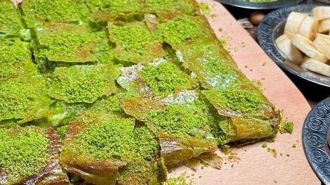 Katmer mi yoksa baklava mı?
