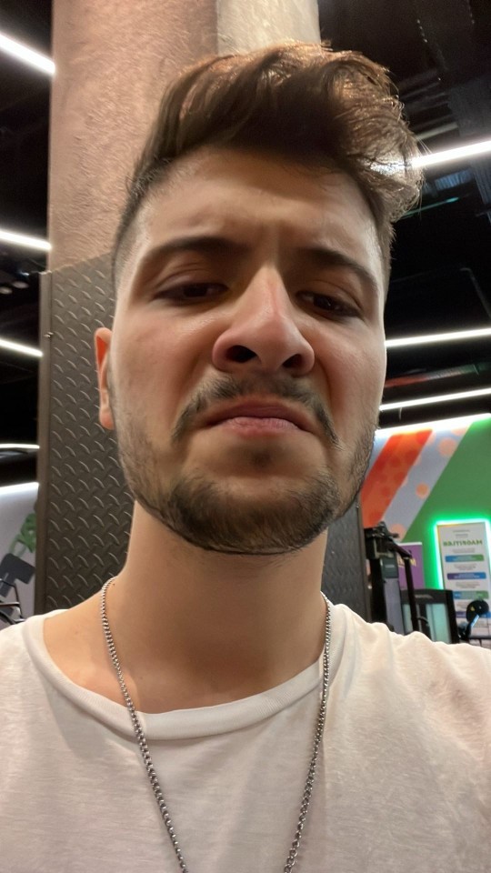 Herkesin sevgilisi varken sizin neyiniz var?