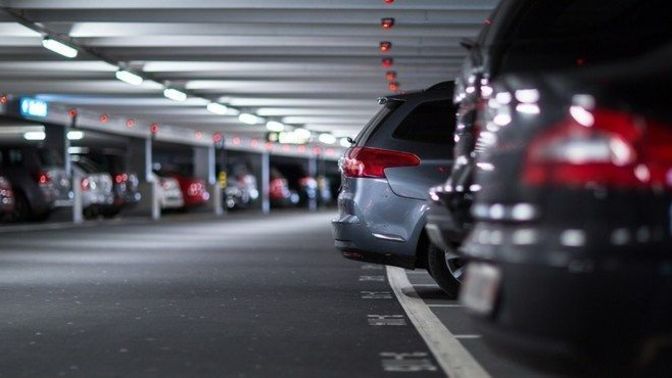 Araba park etme konusunda kendimi nasıl geliştirebilirim?