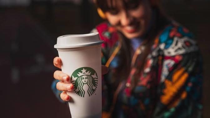 Starbucks artık karton bardak kullanmayacak, kendi bardağınızla gider misiniz?