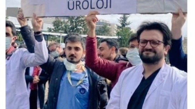 Erkekler Kadın üroloji doktoruna gidermiydiniz?