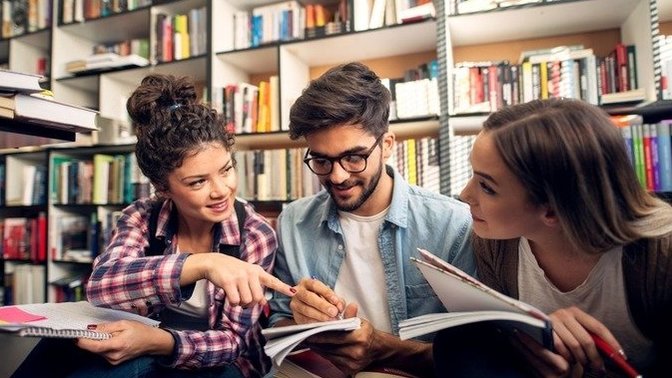 Özel üniversite mezunları kariyer hayatlarında daha mı avantajlı oluyor?