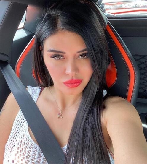 Ebru Polat’ı beğeniyor musunuz?