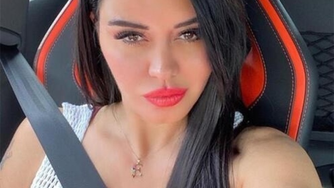 Ebru Polat’ı beğeniyor musunuz?