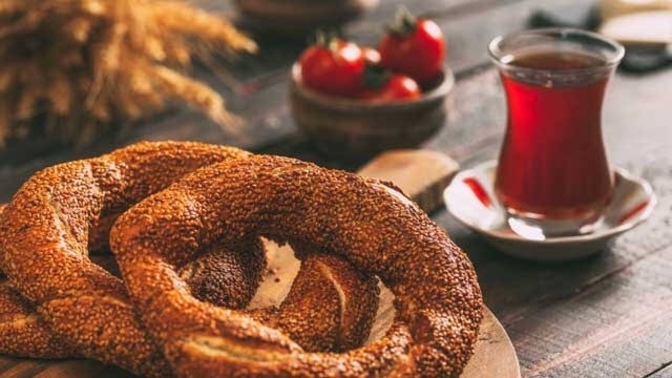 Simit çay ile mi daha güzel gidiyor ayran ile mi?