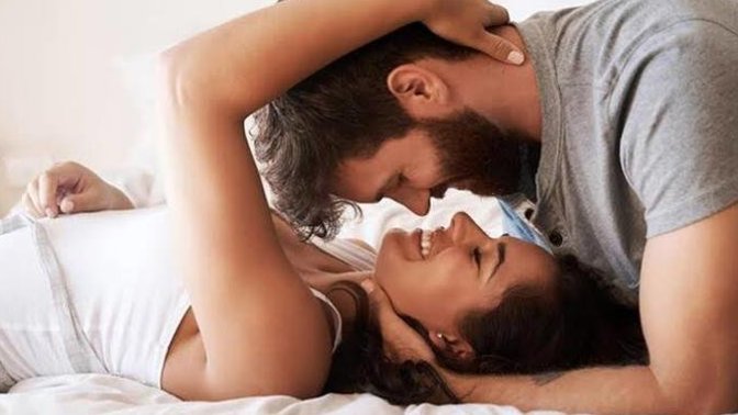 Sevişmek için iç çamaşırı mı olmak zorunda?