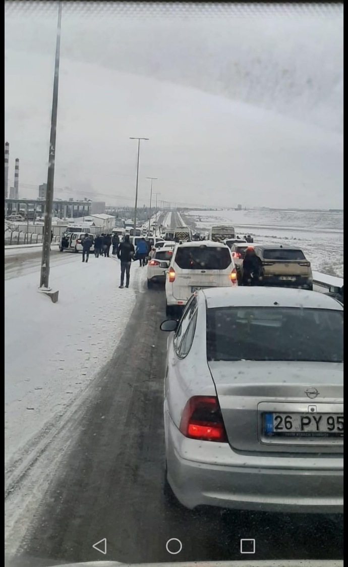 Kar yağışı kazaya sebebiyet veriyor mu?