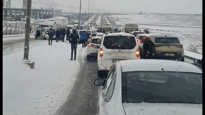 Kar yağışı kazaya sebebiyet veriyor mu?