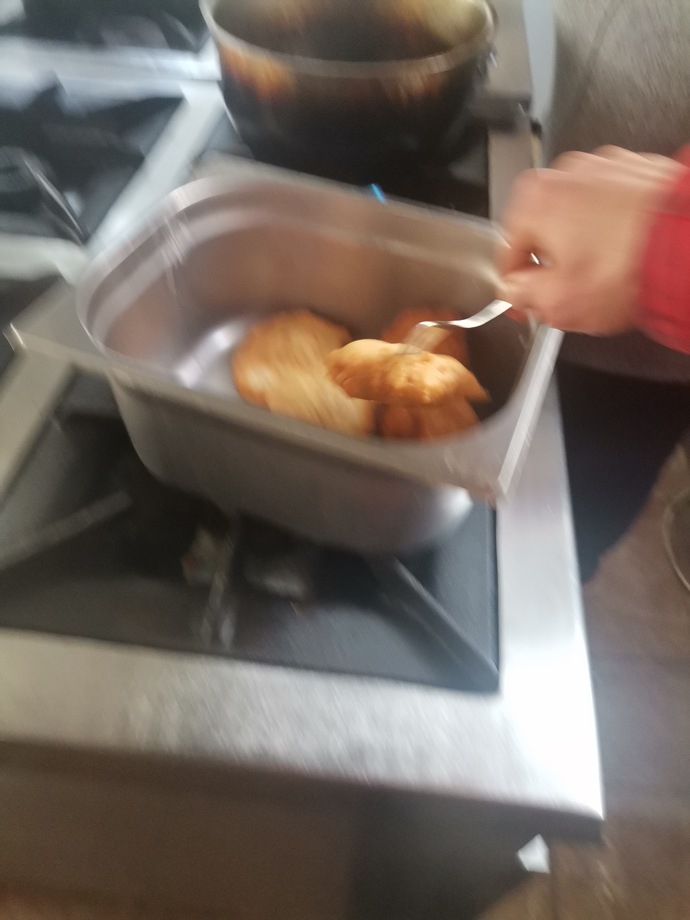 Yemek deyince durmuyorum. Yerim. Senin yemekle aran nasıl?