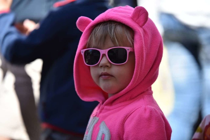 Oğluma pembe mont aldım herkes kız sanıyor, renklerin cinsiyeti var mıdır?