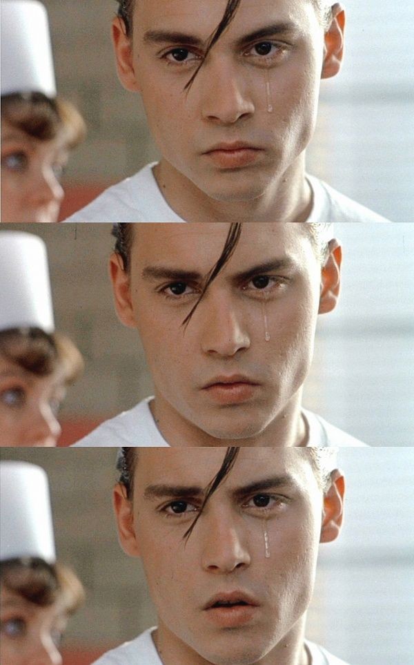 Ağlarken nasıl göründüğünüzü merak ettiğiniz oldu mu?