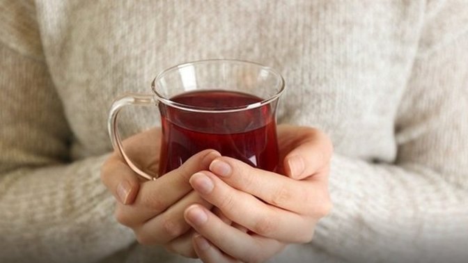 Çayınızı ince belli çay bardağından mı içersiniz, fincandan mı?