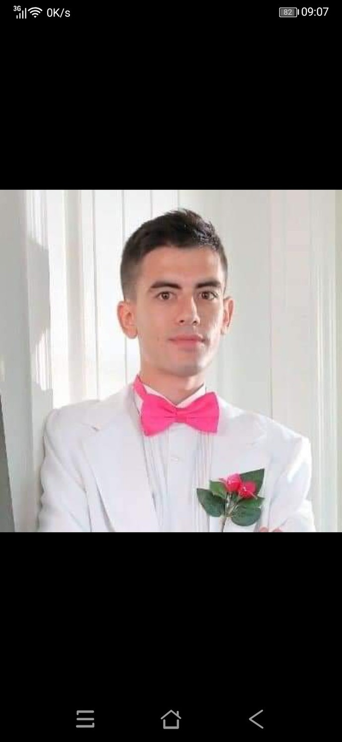 Resimdeki ünlü oyuncu?