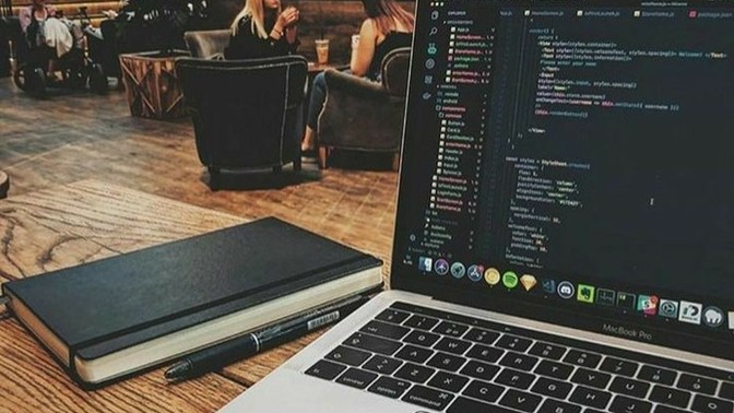 Daha önce firmalara veya küçük işletmelere web sitesi yapmış birisi var mı?