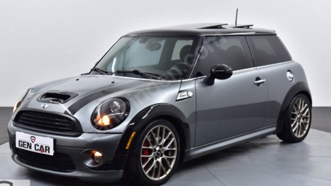 Kızlar, Mini Cooper sizce nasıl bir araba dış görünüş açısından?