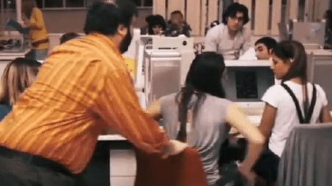 Oyun oynarken birisi sizi oyunun başından kaldırabilir mi?
