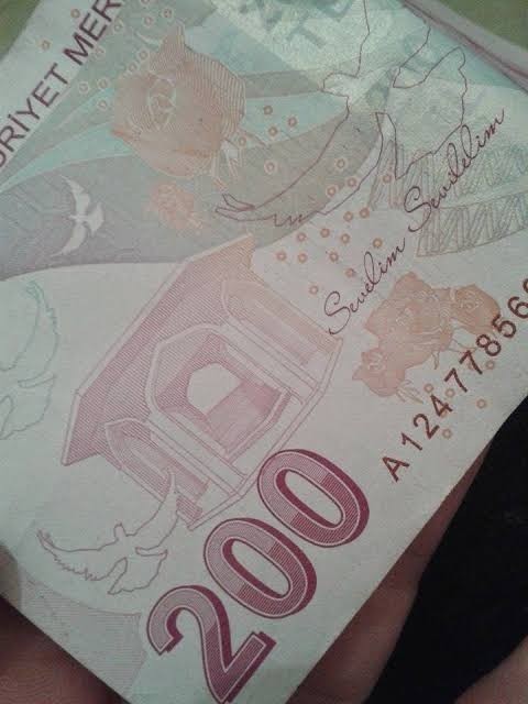 200 ₺ deki banknotun üstünde mutluluğun sırrının yazdığını biliyormuydunuz?