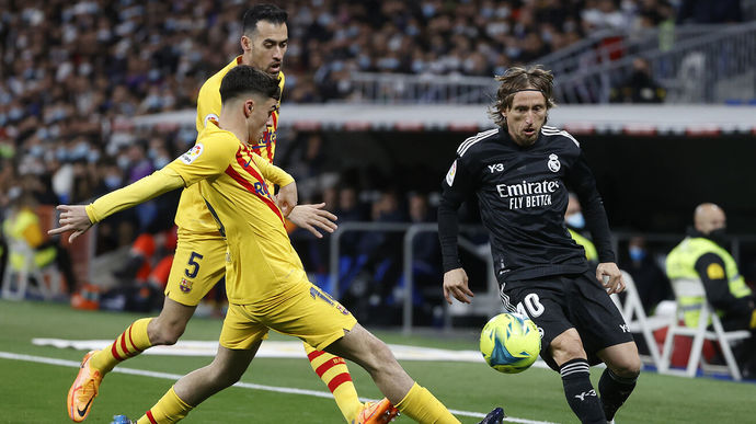 Real Madrid 0 - 4 Barcelona: El Clasicoda Barcelonadan farklı tarife! Maçı nasıl buldunuz?