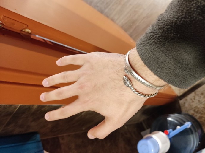 Bu tarz bileklikler nasıl duruyor sizce?