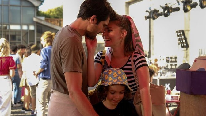 Sen Yaşamaya Bak filmi Netflix'te yayında! Aslı Enver ve Kaan Urgancıoğlu çiftini nasıl buldunuz?