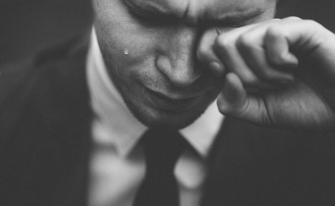 29 yaşında hiç sevgilisi olmamış ve hiçbir kadın tarafından sevilmemiş erkek bahtsız mıdır?