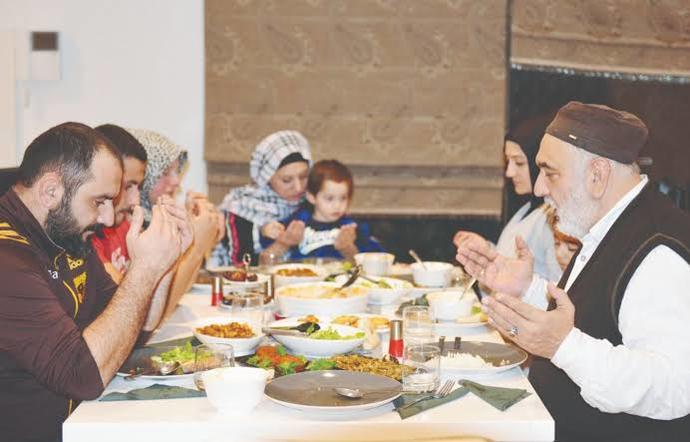 Ramazan yaklaşıyor, sahurda kahvaltılık mı yersiniz yoksa normal yemek mi?
