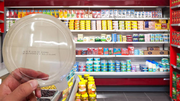 Marketlerden aldığınız yiyecek içeceklerin son tüketim tarihine bakıyor musunuz?