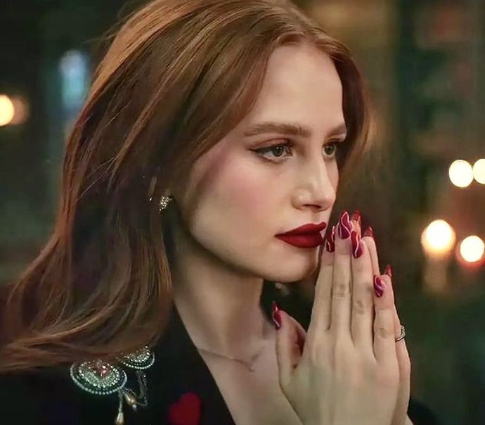 Büyük bir arzuyla sarılmak istediğiniz biri var mı?