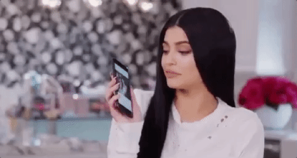 Akılsız telefon kullanır mısın, yoksa Hayır, ben akıllı telefonumdan vazgeçmem! mi diyorsun?
