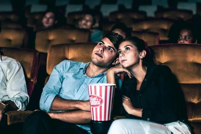 Hiç düşündünüz mü sevgilinizle seyrettiğiniz ilk film neydi, hala sevgili misiniz?