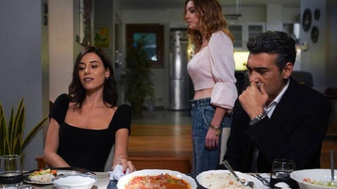 Aynı anda hem sevgilinizden hem de dostunuzdan yemek teklifi alsanız hangisiyle giderdiniz?