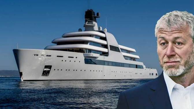 Sağa çek bağlıyoruz! Rus Oligark'ların mülklerine el koymak savaşı durdurmaya yeter mi?