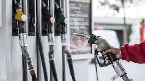 Bugün benzin ve motorine zam geliyor. Dünyada 132💲olan varil fiyatı 107💲bandına düşmüşken bu artışlar normal mi?